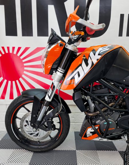 2012 KTM Duke - photo 24
