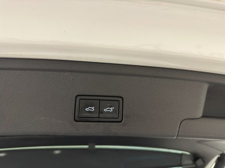 2023 Volkswagen Touareg - photo 47