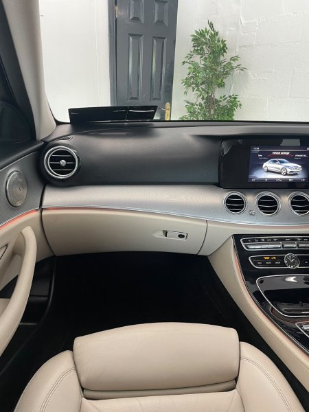 2016 Mercedes-Benz E-Class - photo 17