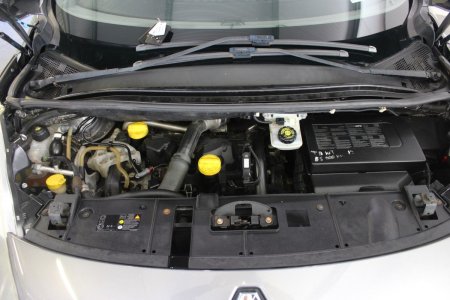 2010 Renault Scenic - photo 5