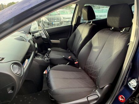 2013 Mazda Demio - photo 15