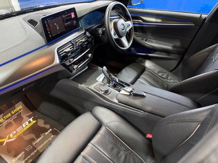 2023 BMW 5-Series - photo 13