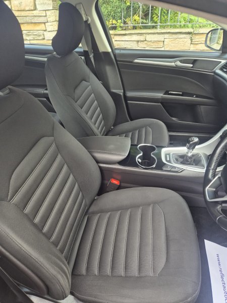 2015 Ford Mondeo - photo 14