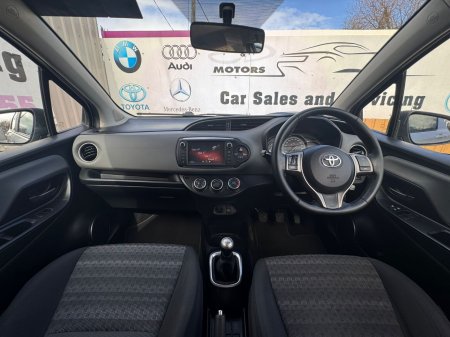 2016 Toyota Yaris - photo 21