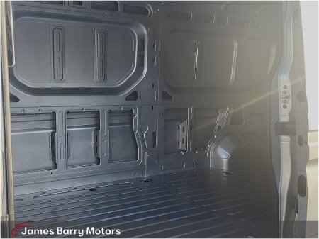 2026 Nissan Interstar - photo 9