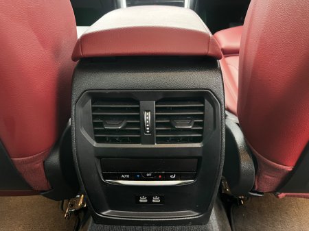 2023 BMW 3-Series - photo 26