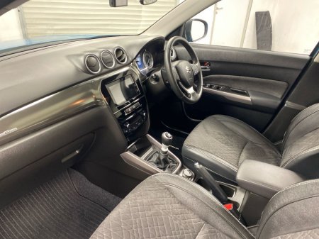 2023 Suzuki Vitara - photo 2