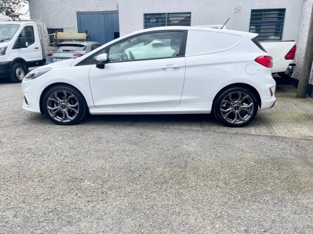 2022 Ford Fiesta - photo 25