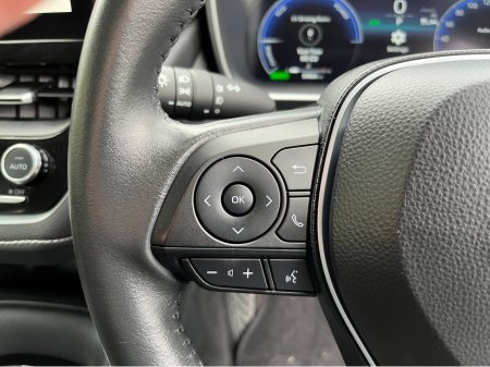 2025 Toyota Corolla - photo 21