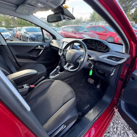 2017 Peugeot 208 - photo 18
