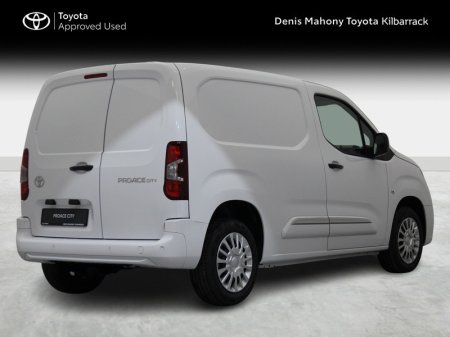 2026 Toyota Proace City - photo 2