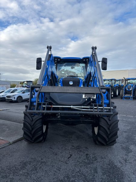 0 New Holland T7.225 - photo 2