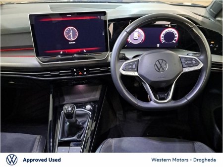 2024 Volkswagen Golf - photo 2