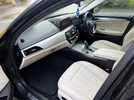 2018 BMW 5-Series - photo 11