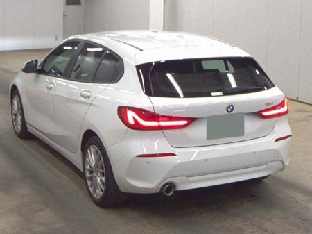 2021 BMW 1-Series - photo 2