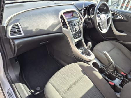 2010 Opel Astra - photo 22