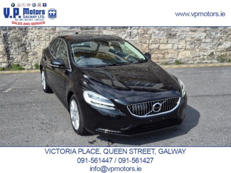 2020 Volvo V40 - photo 2