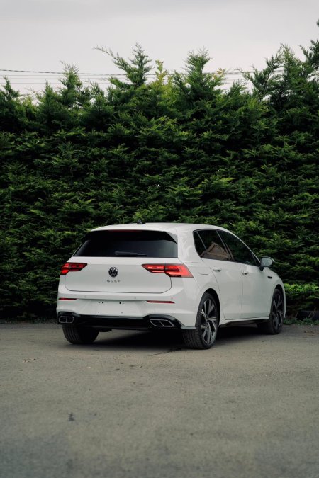 2024 Volkswagen Golf - photo 2