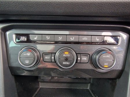 2020 Volkswagen Tiguan - photo 24