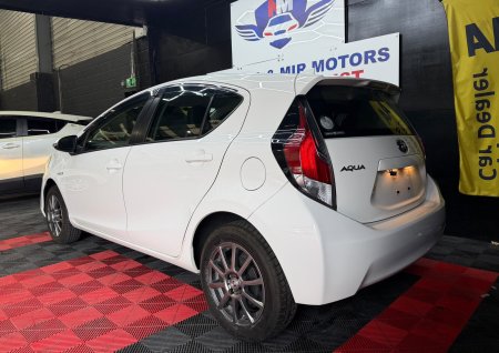 2017 Toyota Aqua - photo 6