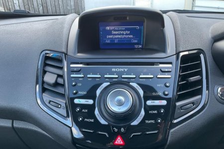 2016 Ford Fiesta - photo 25
