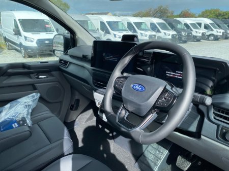 2026 Ford Transit Custom - photo 8