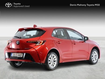 2025 Toyota Corolla - photo 2