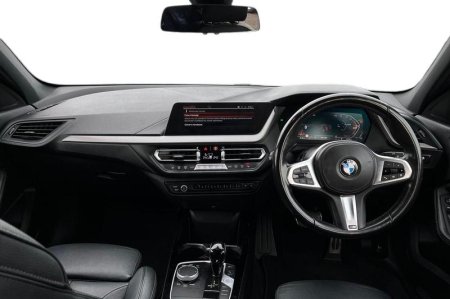 2022 BMW 1-Series - photo 10