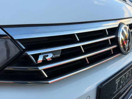2018 Volkswagen Passat - photo 3