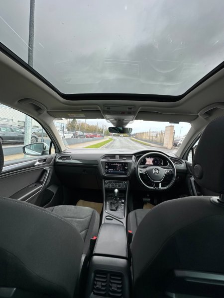 2020 Volkswagen Tiguan - photo 24