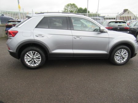 2023 Volkswagen T-Roc - photo 5