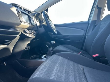 2016 Toyota Yaris - photo 6