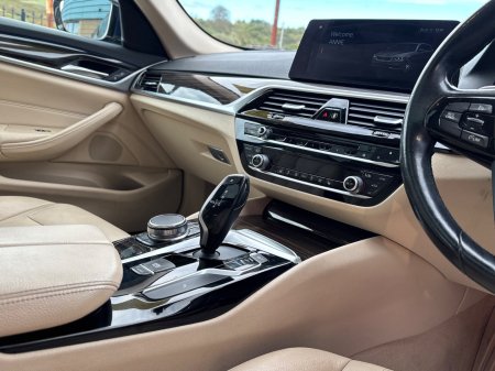 2017 BMW 5-Series - photo 27