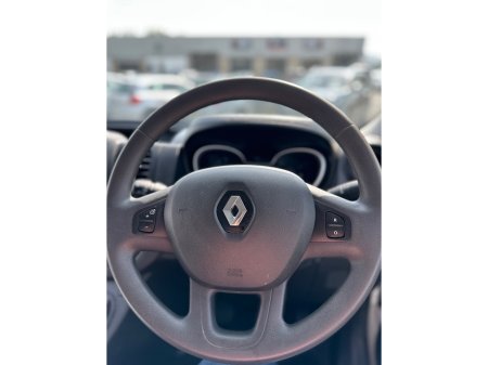 2020 Renault Trafic - photo 3