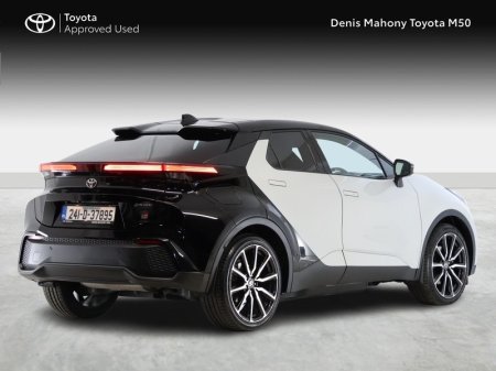 2024 Toyota C-HR - photo 2