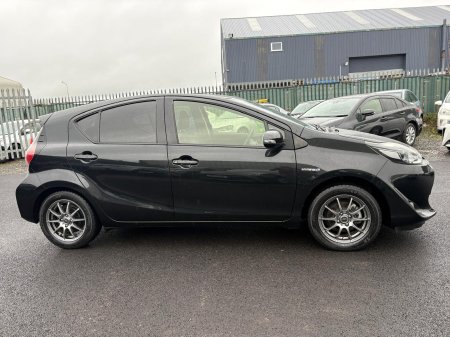2017 Toyota Aqua - photo 9
