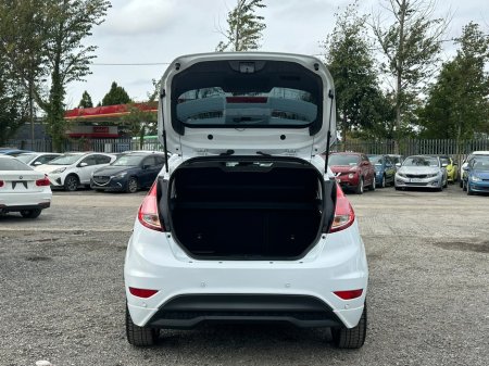 2015 Ford Fiesta - photo 9