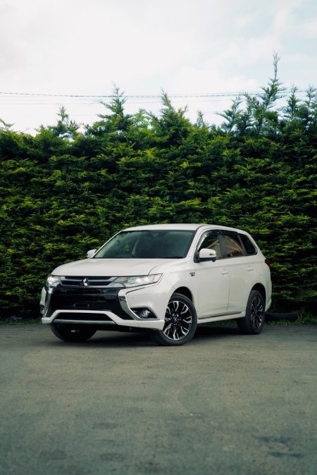 2021 Mitsubishi Outlander 2.4L Plug-in EV S-Edition 5 seat