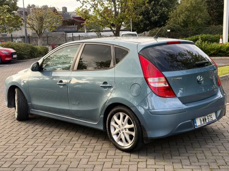 2011 Hyundai i30 - photo 12