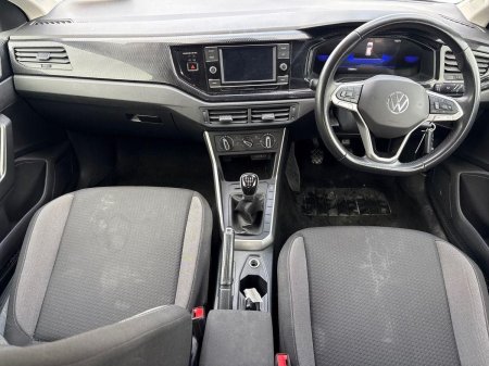 2024 Volkswagen Polo - photo 2