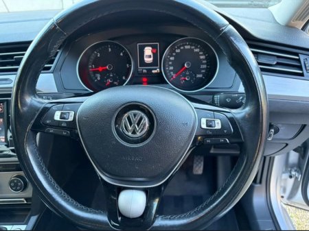 2017 Volkswagen Passat - photo 16