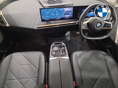 2025 BMW iX - photo 4