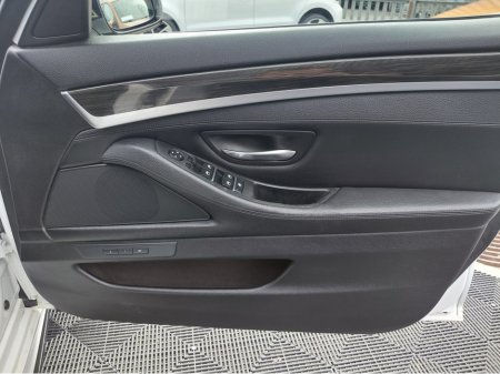 2017 BMW 5-Series - photo 13