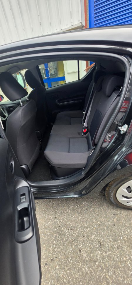 2015 Toyota Aqua - photo 8