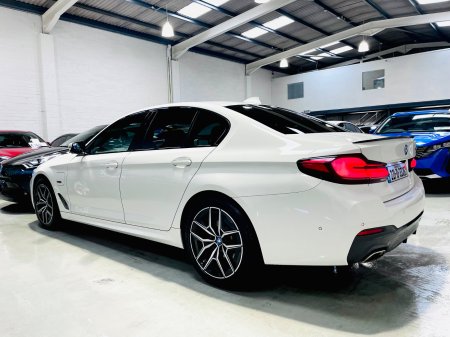 2022 BMW 5-Series - photo 8