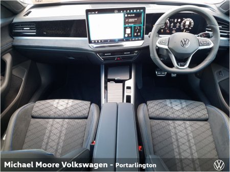 2027 Volkswagen Passat - photo 2