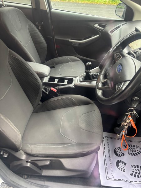2017 Ford Focus - photo 13