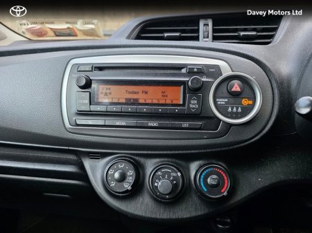 2013 Toyota Yaris - photo 8