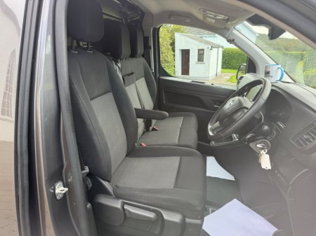 2023 Vauxhall Vivaro - photo 11