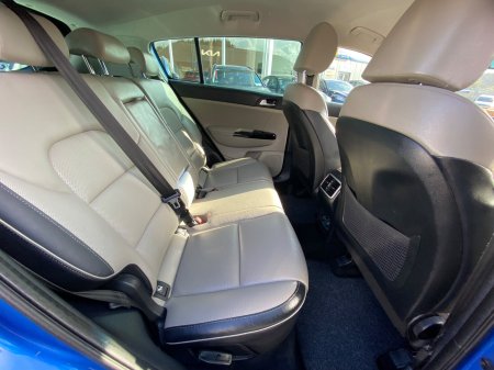 2021 Kia Sportage - photo 13